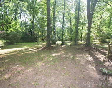 2143 Finchley Drive - Photo Thumbnail 25