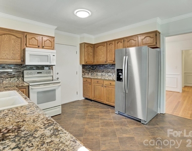 121 Marshdale Avenue Sw - Photo Thumbnail 10