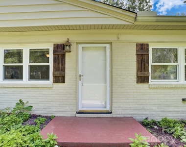 121 Marshdale Avenue Sw - Photo Thumbnail 4