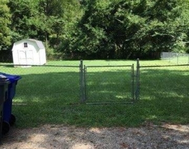 311 Hillcrest Drive - Photo Thumbnail 9