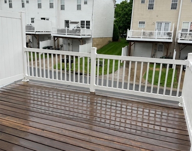913 Tiger Lane - Photo Thumbnail 19