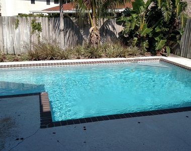 451 W Conference Drive - Photo Thumbnail 1