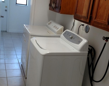 451 W Conference Drive - Photo Thumbnail 5