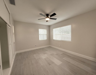 1405 N J Terrace - Photo Thumbnail 12