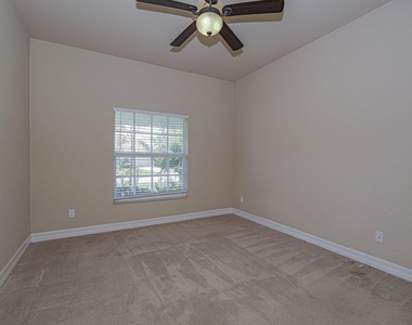 5561 57th Way - Photo Thumbnail 18