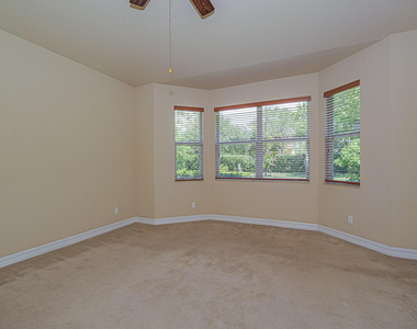 5561 57th Way - Photo Thumbnail 11