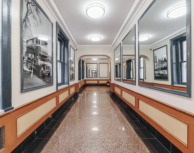 201 West 11th Street - Photo Thumbnail 5