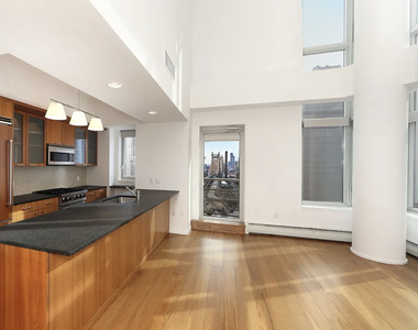 205 East 59th Street - Photo Thumbnail 1