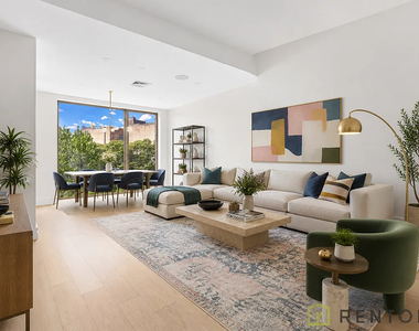 960 Franklin Avenue - Photo Thumbnail 1