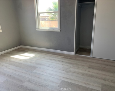 1432 W 9th - Photo Thumbnail 11