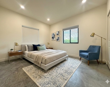 8832 Greenwood Ave. - Photo Thumbnail 2