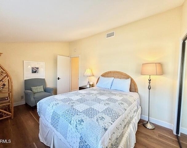 3949 Ocean Drive - Photo Thumbnail 18