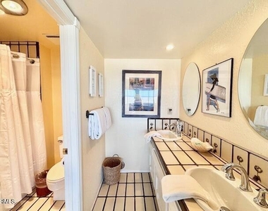 3949 Ocean Drive - Photo Thumbnail 9