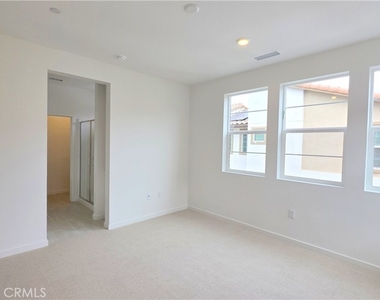 12774 Bolsa Drive - Photo Thumbnail 8