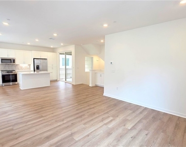 12774 Bolsa Drive - Photo Thumbnail 6