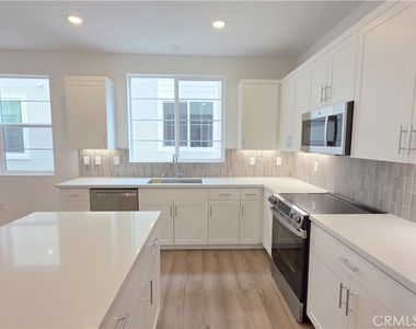 12774 Bolsa Drive - Photo Thumbnail 3