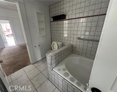 733 S San Jacinto - Photo Thumbnail 7