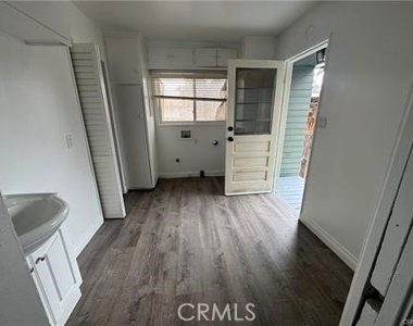 733 S San Jacinto - Photo Thumbnail 2