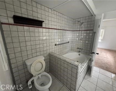 733 S San Jacinto - Photo Thumbnail 6
