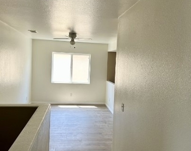 209 Avenida San Miguel - Photo Thumbnail 12
