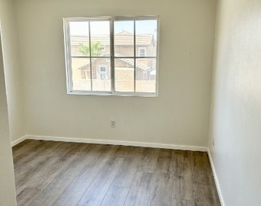 209 Avenida San Miguel - Photo Thumbnail 15