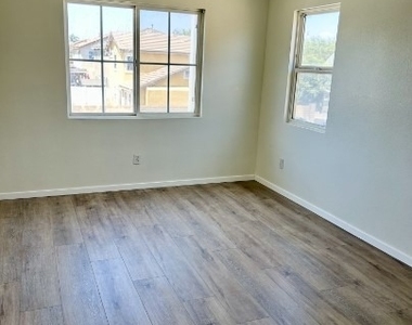 209 Avenida San Miguel - Photo Thumbnail 13