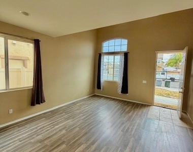 209 Avenida San Miguel - Photo Thumbnail 3