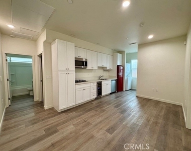 5630 Beck Avenue - Photo Thumbnail 3