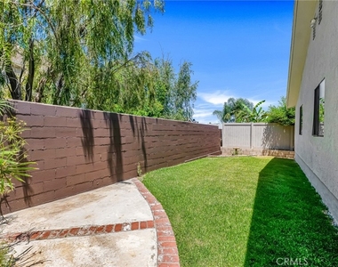 221 Acacia Lane - Photo Thumbnail 32