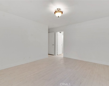 221 Acacia Lane - Photo Thumbnail 18