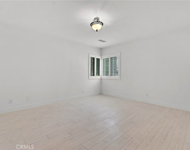 221 Acacia Lane - Photo Thumbnail 17