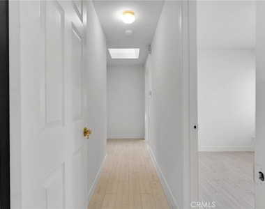 221 Acacia Lane - Photo Thumbnail 16