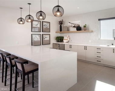 511 S Harbor - Photo Thumbnail 9