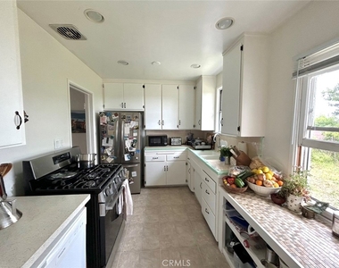 18402 Patronella Avenue - Photo Thumbnail 5