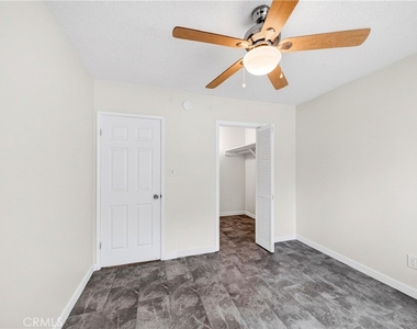 5326 Lorna Street - Photo Thumbnail 4