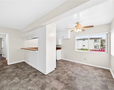 5326 Lorna Street - Photo Thumbnail 2