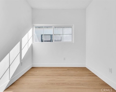 451 30th Street - Photo Thumbnail 19