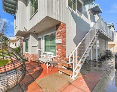 451 30th Street - Photo Thumbnail 1