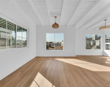 451 30th Street - Photo Thumbnail 5