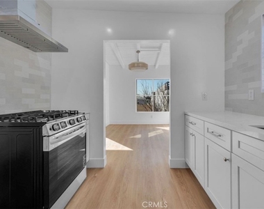 451 30th Street - Photo Thumbnail 10
