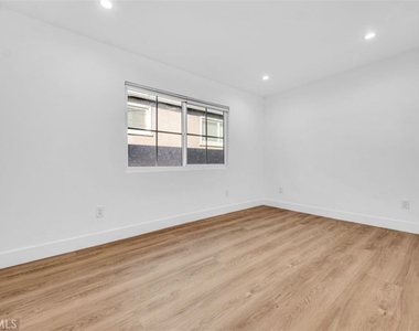 451 30th Street - Photo Thumbnail 16