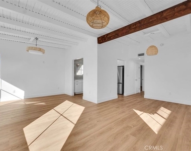 451 30th Street - Photo Thumbnail 3