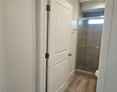 10962 Avalon - Photo Thumbnail 4