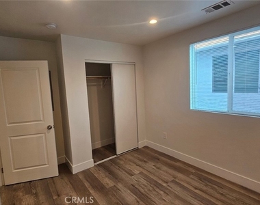 10962 Avalon - Photo Thumbnail 11
