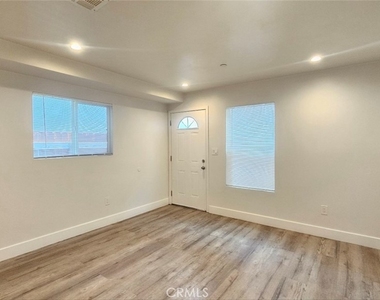 10962 Avalon - Photo Thumbnail 21