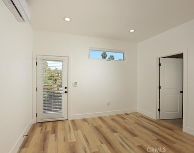 4537 St Elmo - Photo Thumbnail 6