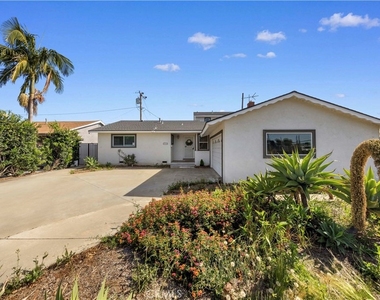 912 W Hill - Photo Thumbnail 2