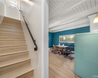 912 W Hill - Photo Thumbnail 23