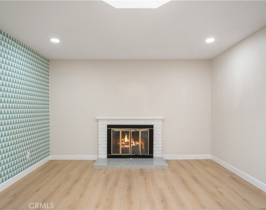 912 W Hill - Photo Thumbnail 6