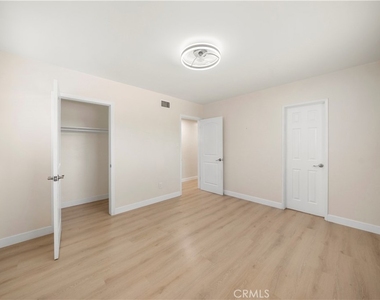 912 W Hill - Photo Thumbnail 20